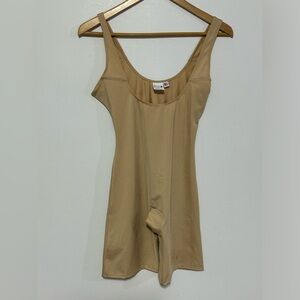 Instant Figure Underbust Bodyshort Nude Size XL